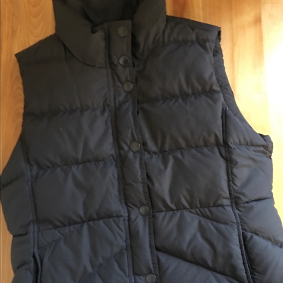 J. Crew Jackets & Blazers - JCREW BLACK PUFFER VEST with SHERPA LINING